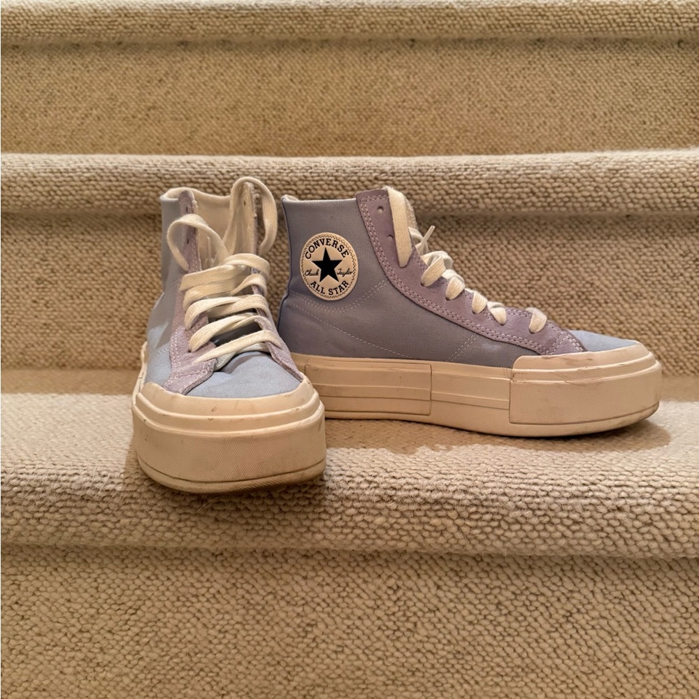 Converse Women's High-Top Sneakers - Soft Lavender and light blue